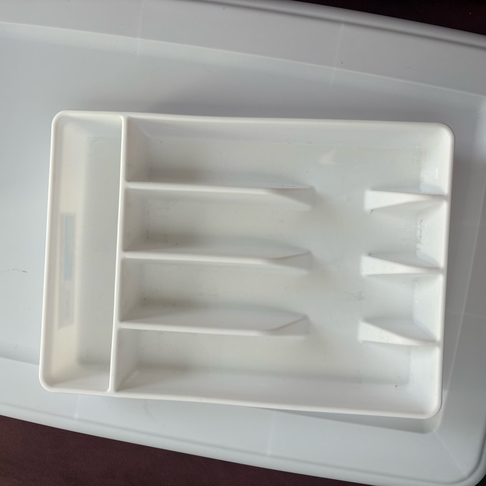 Room Essentials White Utensil Tray